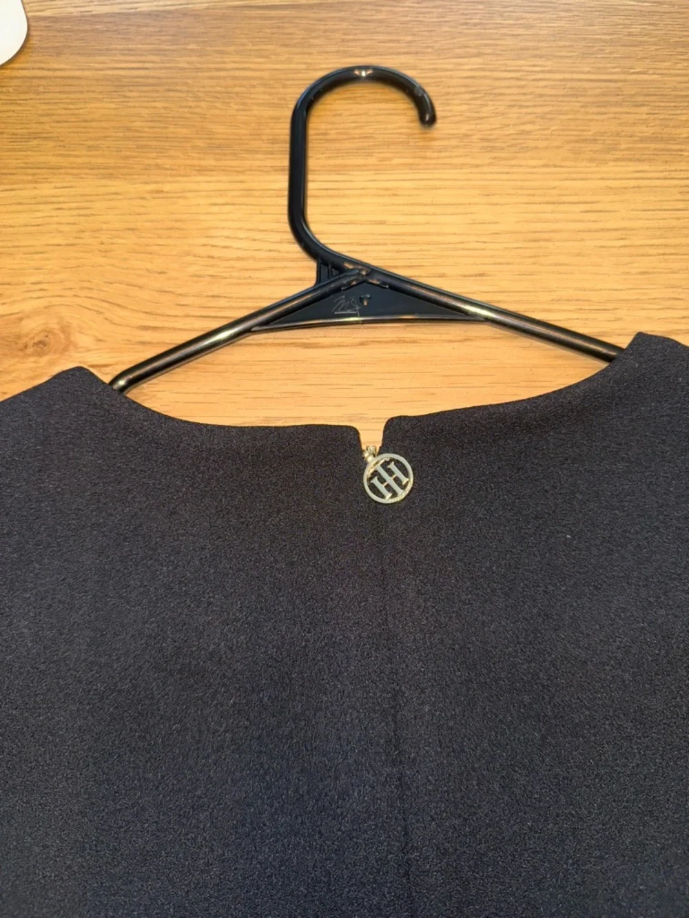 Tommy Hilfiger | Black Cap-Sleeve Fit & Flare Midi Dress | Size 6 - Picture 10 of 11